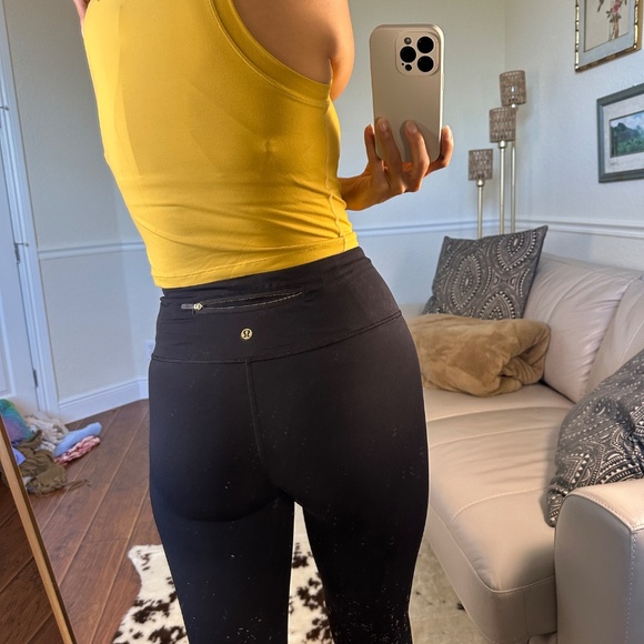 LULULEMON - compression run leggings w/ back zipper pocket - out of production! - Picture 3 of 7